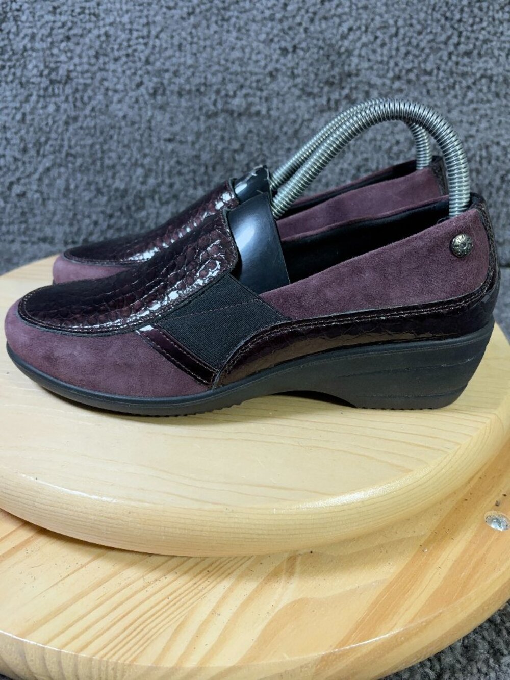 Enval Soft Shoes Bordeaux Loafer Womens Size 7 Suede Leather Wedge Made in Italy